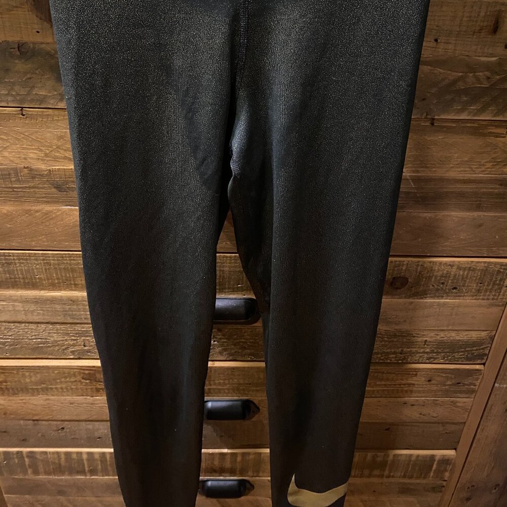 NIKE PRO LIMITED ADDITION LEGGINGS. GOLD SHIMMER. SZ SMALL
